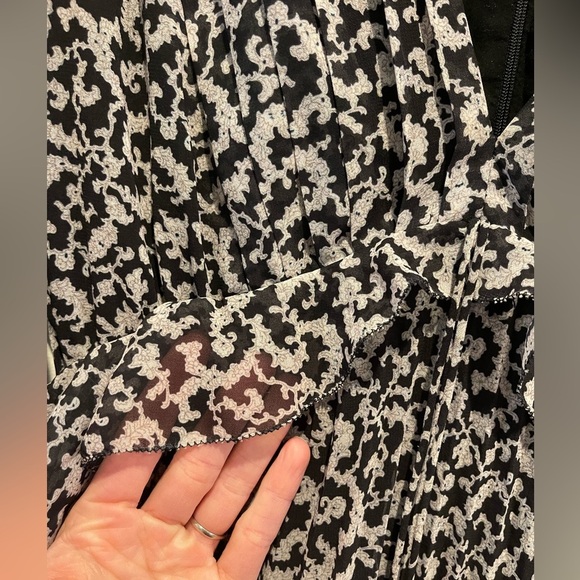 The Kooples Black and White Dainty Print Dress size 2 EUC - Picture 2 of 9